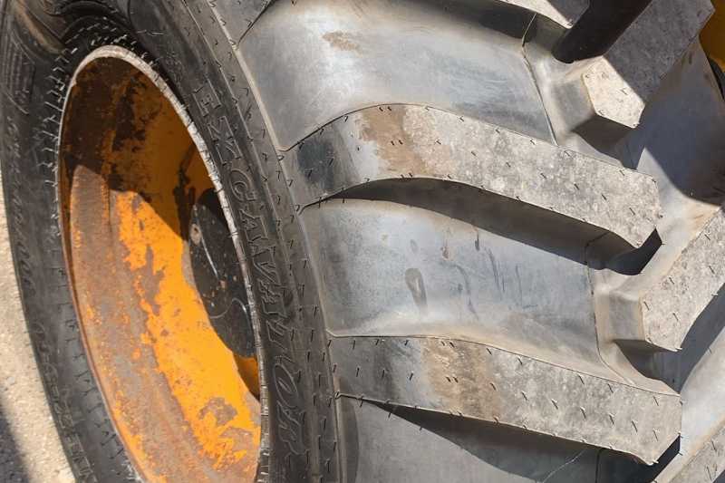 OmecoHub - Immagine JCB 9T-1FT